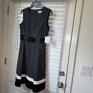 NWT Calvin Klein Dress Women’s Classic Fit & Flare Gray Black White Belt Size 6 - Picture 1 of 6