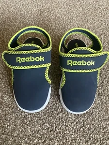 Childs Boys Reebok Gliders/Sandals NEW UK 7.5 Lightweight Blue/Green - Picture 1 of 3