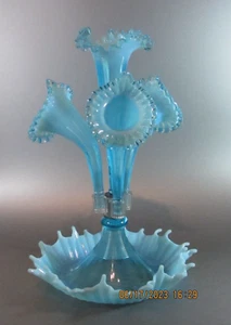 Vintage Mold Blown Ribbed Opalescent Blue Glass Fenton Large Epergne Four Horn - Bild 1 von 18