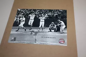 BOSTON RED SOX CARLTON FISK UNSIGNED 8X10 PHOTO POSE 2 PHOTOFILE HALL OF FAME - Picture 1 of 1