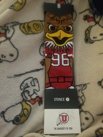 🦅Stance Utah Utes Swoop Mascot Socks NCAA Crew Socks Medium Men’s MSRP $20 Cover