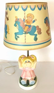 VINTAGE 1983 CABBAGE PATCH KIDS PUPPE OAA LAMPE MIT ORIGINAL KARUSSELL PFERDESCHIRM - Bild 1 von 18