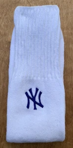 New York Yankees Foot Locker Socks Vintage Size 10-13 Cotton/Stretch Nylon NOS - Picture 1 of 3