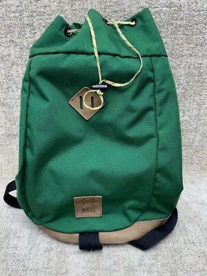 Mochila/Mochila de día REI Nylon Cuero Personal 2014 Paquete de senderismo Bolso ajustado Verde Foto 1 de 4