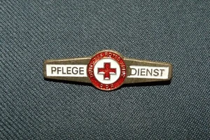 Original East Germany DDR Red Cross (gold) 30 Years Nursing Service Lapel Pin - Picture 1 of 2