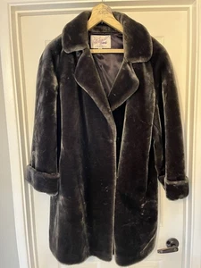 Vintage “Intrigue” Women’s Sz 8 Silver Faux Fur Swing Coat - Picture 1 of 8