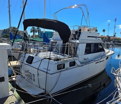 1985 Carver 32' Sedan Bridge - Twin Inboards Not Running - Florida LF - Image 1 of 4