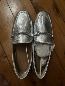 SEED Light Metallic Silver Cracked Leather Women's Loafers In EU 40/AU 9 - Picture 1 of 4