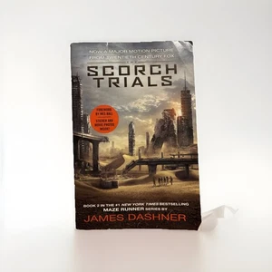 The Scorch Trials James Dashner Paperback - Bild 1 von 2