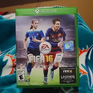 Microsoft Xbox One FIFA 16 Soccer Ultimate Team Videospiel Rated E Everyone - Bild 1 von 3