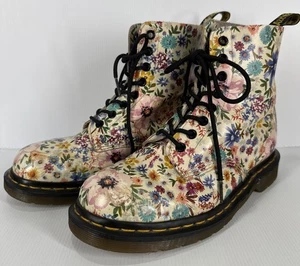 Dr. Martens Wanderlust Bone Leather Floral Boots Women’s Size 6UK US8 - Picture 1 of 12