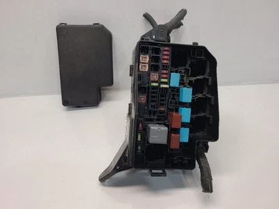 Toyota Rav4 2006-08 (2,4 L/AT) pasajero derecho caja de fusibles n.º de parte: 82662-42190 Foto 1 de 4