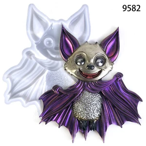 Semi three-dimensional Halloween bat dropper mold - Foto 1 di 4