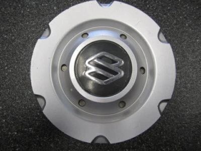 Una (1) tapa central plateada 16" OEM 2001-2003 2455 72675 Foto 1 de 4