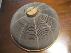 ANTIQUE PRIMITIVE AMISH FARM WIRE WOOD SHOOFLY FOOD DOME PROTECTER 10 3/4'' - Picture 1 of 8