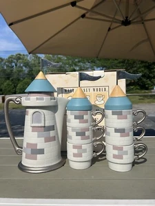 AUSVERKAUFTES SET SELTEN Disney World CINDERELLA CASTLE KAFFEEKANNE & TASSEN SET 12-teiliges Set - Bild 1 von 16