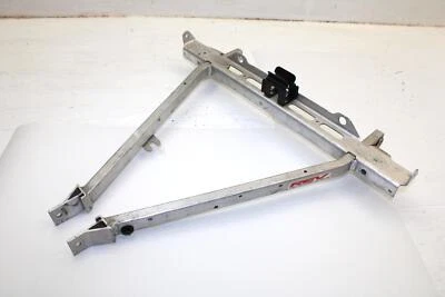 Ski-doo GSX 500SS 2004 OEM Upper Cross Member 518324739 SS112 Foto 1 de 4