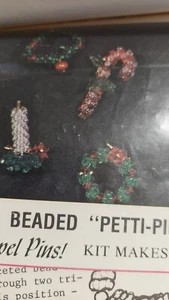 VTG Merri Mac Tiny Treasures Beaded Christmas Lapel Pins Kit DIY Makes 8 Pins - Picture 1 of 3