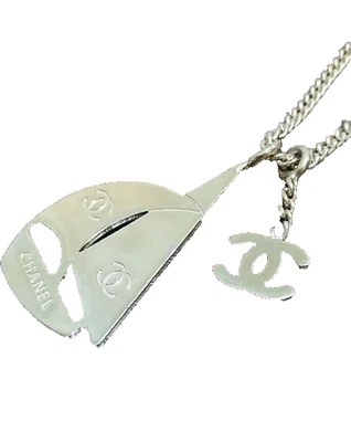 Collar CHANEL Coco Mark Yacht 02S Vintage GP Tono Dorado Logo Colgante Foto 1 de 4