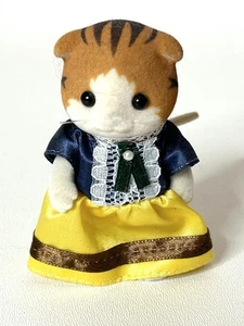 Calico Critters Sylvanian Families - Figura madre gato arce posable de 3" en vestido - Imagen 1 de 3