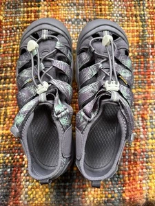 KEEN Newport H2 Boys Sandals Gray Green Waterproof Water Hiking Size EU 38 US 6 - Picture 1 of 7