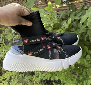 Scarpe sneakers Bracciallini con cuori ottime condizioni numero 39 - Foto 1 di 7