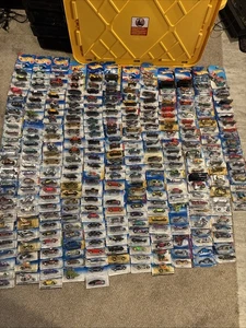 Hot Wheels HUGE LOT OF 282 CARS NEW Old Stock On Card 90’s & 00’s - Picture 1 of 18