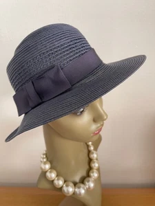 Vintage Navy Hat Stylish and Cool - Picture 1 of 3