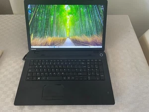 17.3 Toshiba Satellite C70-A-13D, INTEL Pentium,8GB,480GB SSD, new battery - Picture 1 of 5