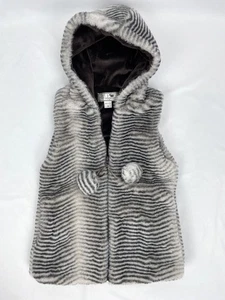 Chaleco Widgeon Niña MEDIANO Imitación Piel Pom Capucha Cremallera Completa - Imagen 1 de 7