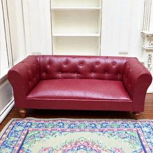 Puppenhaus Sofa Couch Kunstleder Miniatur Möbel Burgund Maßstab 1:12 - Bild 1 von 17