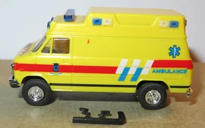 Raro Micro trident Ho 1/87 Van Chevrolet Chevy Ambulancia Amarillo 90065 No Box - Imagen 1 de 6