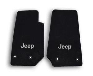 1984-2001 Jeep Cherokee Black Velourtex Carpet - Front Mats - Silver Jeep Logo - Foto 1 di 8