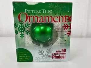 Digital Ornament Christmas Holiday Holds 50 Photos Battery Operated NEW NIB 2007 - Picture 1 of 3