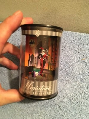 WARNER BROTHERS MINIATURA CLÁSICO BATMAN LA COLECCIÓN ANIMADA HARLEY QUINN Foto 1 de 4