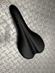 WTB Speed Medium Steel Mountain Touring Bike Saddle Unisex Seat Microfiber - Picture 1 of 5