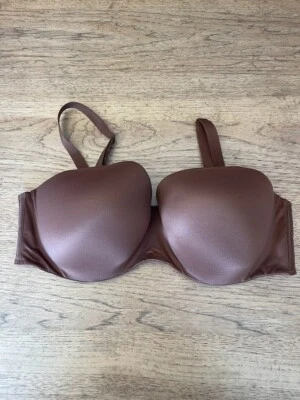 Sujetador Victoria's Secret Mousse 30B Body By Victoria Light Line Multiway sin tirantes Foto 1 de 2