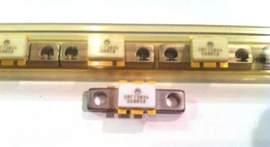 NEU SRFT-3034 (SD4017) MIKROWELLE HF LEISTUNGSTRANSISTOR NEU VON MOTOROLAL 10 STÜCK - Bild 1 von 1