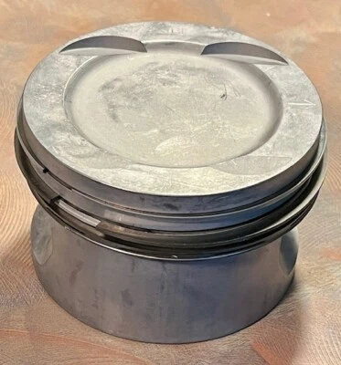 Pistón Mahle-Alemania OEM para Volvo 240, 740, 940 88-on B234 Foto 1 de 4