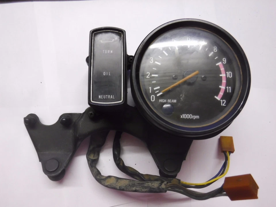 1981 1982 81 82 Yamaha XS400 SH XS 400 indicadores tacómetro soporte tacómetro  Foto 1 de 1