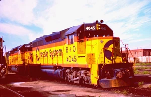 ORIGINAL KODACHROME SLIDE CHESSIE SYSTEM GP-40 #4045 PORTSMOUTH, VA SEPT. 1986 - Picture 1 of 1