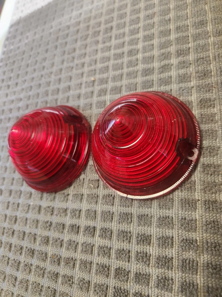 PAIR Red Rear Tail Light Lenses For 1958 Cadillac DeVille & Commercial Chassis Foto 1 de 1