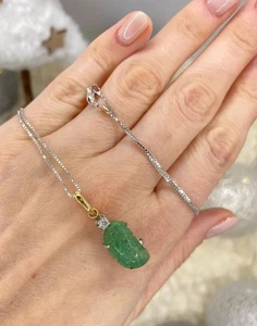 COLLANA IN ORO 18kt. CON DIAMANTE NATURALE E SMERALDO NATURALE CABOCHON ct. 7,68 - Foto 1 di 4