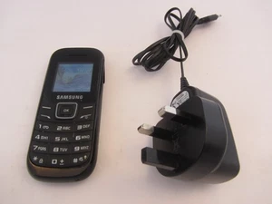 Teléfono Móvil Samsung E1200 Negro DESBLOQUEADO - Imagen 1 de 2