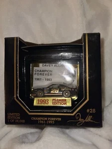 Premier Edition Racing Champions 1993 - #28 Davey Allison - Nuevo en caja NASCAR 1/64 - Imagen 1 de 7