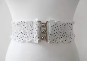 Vintage 1980's White & Black Spot Elasticated Belt w/ Nurses Clasp 23"-25" Waist - Picture 1 of 3