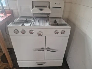 new world 173A gas cooker (lpg) - Picture 1 of 4