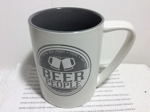 TAZA BEER PEOPLE Nueva en caja cerámica 18 OZ lavado a mano seguro para microondas #67087 - Imagen 1 de 5