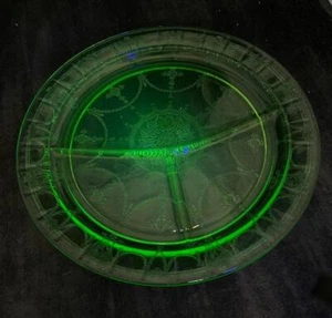 Placa de parrilla de vidrio uranio verde cameo Anchor Hocking cameo de 10,5 pulgadas de diámetro - Imagen 1 de 4
