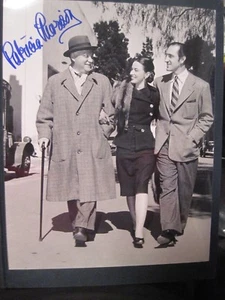 SIGNIERT VON PAT MORISON - SHERLOCK HOLMES FILM MIT BASILIKUM RATHBONE & NIGEL BRUCE - Bild 1 von 4